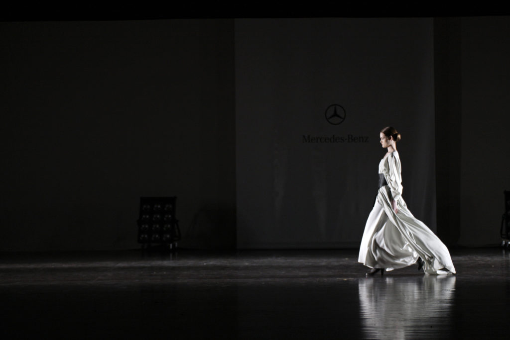 © TEAM PETER STIGTER
DUTCH FASHION FOUNDATION FALL WINTER 2009-2010
AMSTERDAM STADSSCHOUWBURG