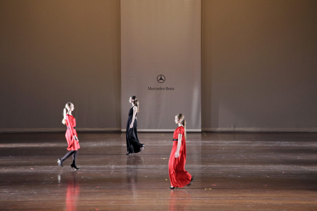 © TEAM PETER STIGTER
DUTCH FASHION FOUNDATION FALL WINTER 2009-2010
AMSTERDAM STADSSCHOUWBURG